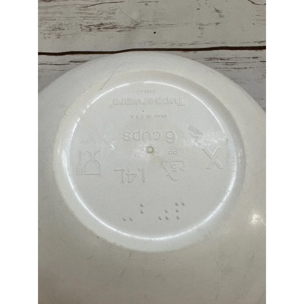 Tupperware handles please keywords